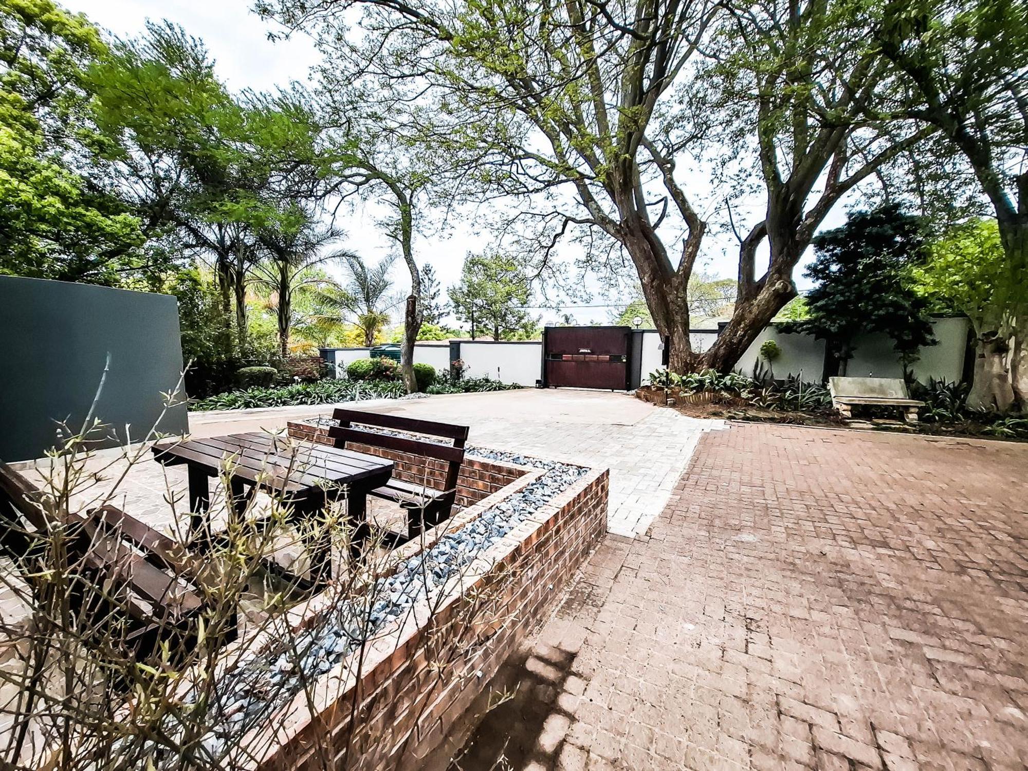 B At Home Guest House Piet Retief Exterior foto