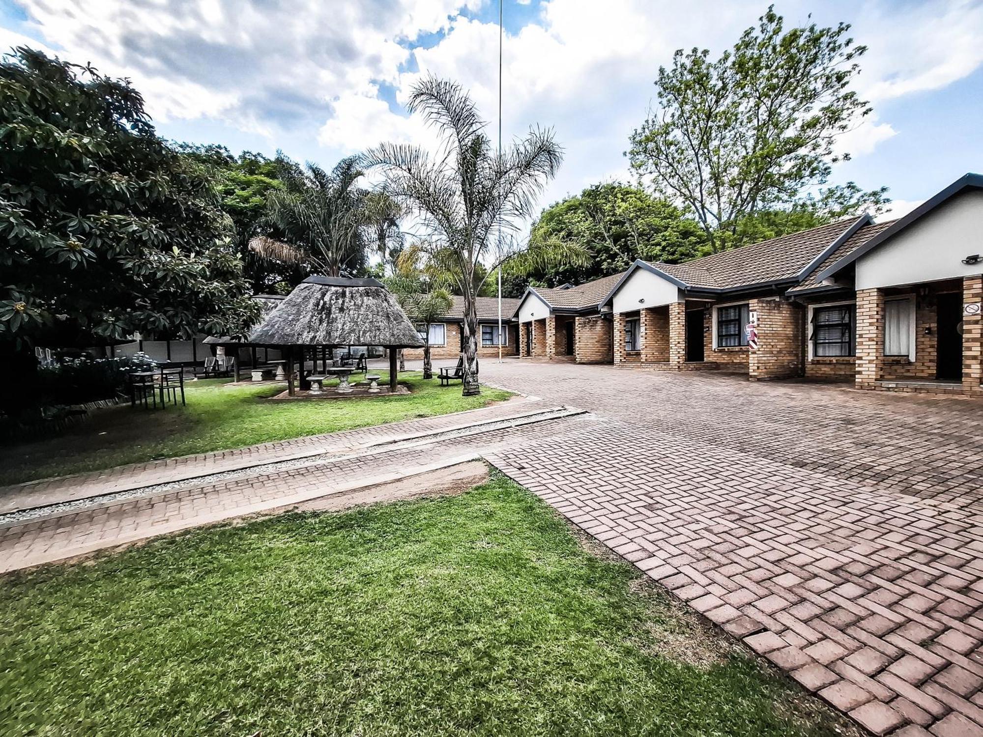 B At Home Guest House Piet Retief Exterior foto